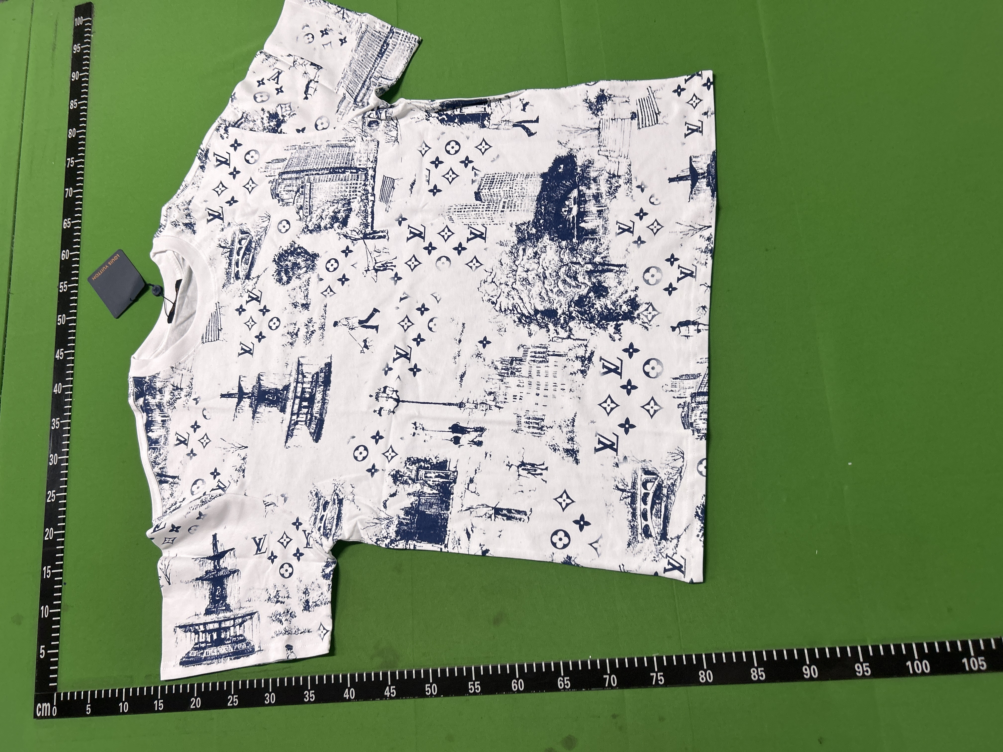 Louis Vuitton t-shirt