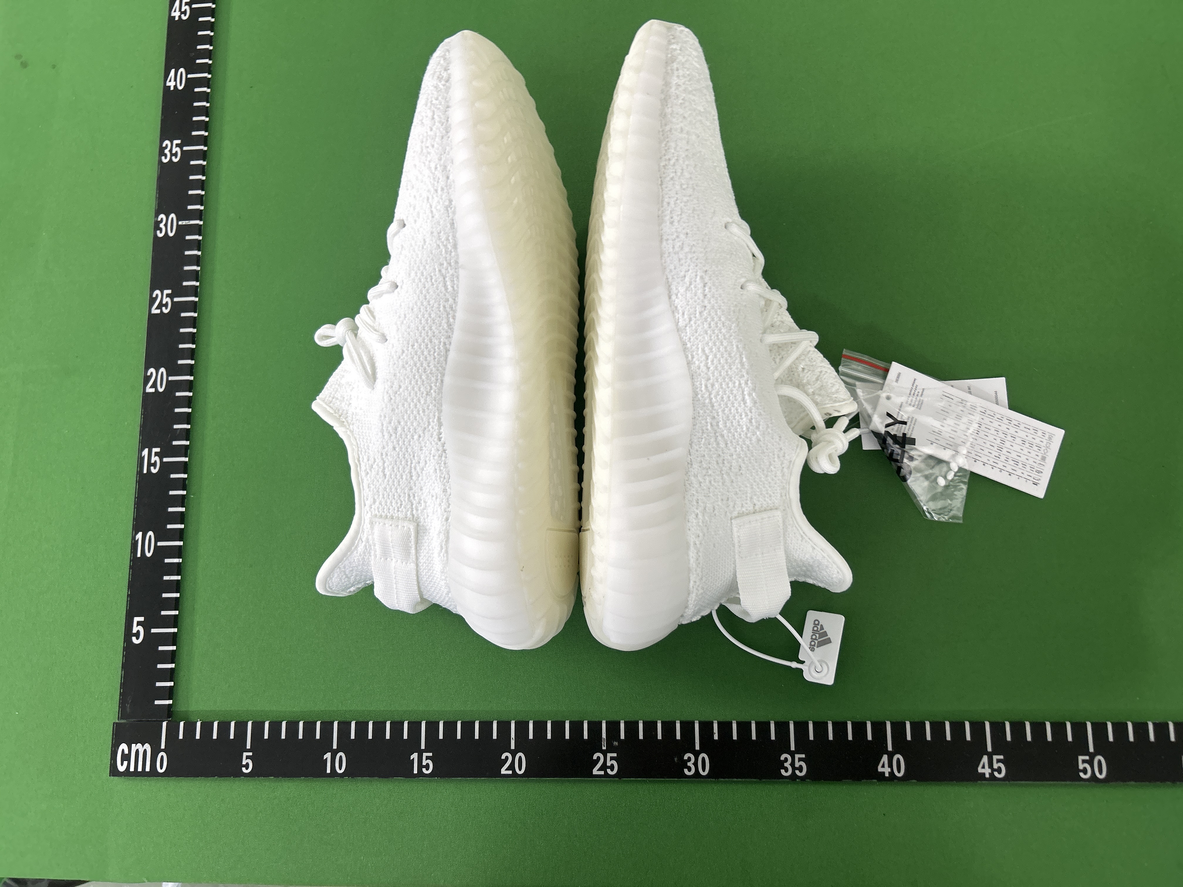 Yeezy Boost  350 (+18 Colourways)