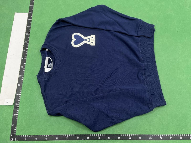 Ami Sweaters  (+6 color options)