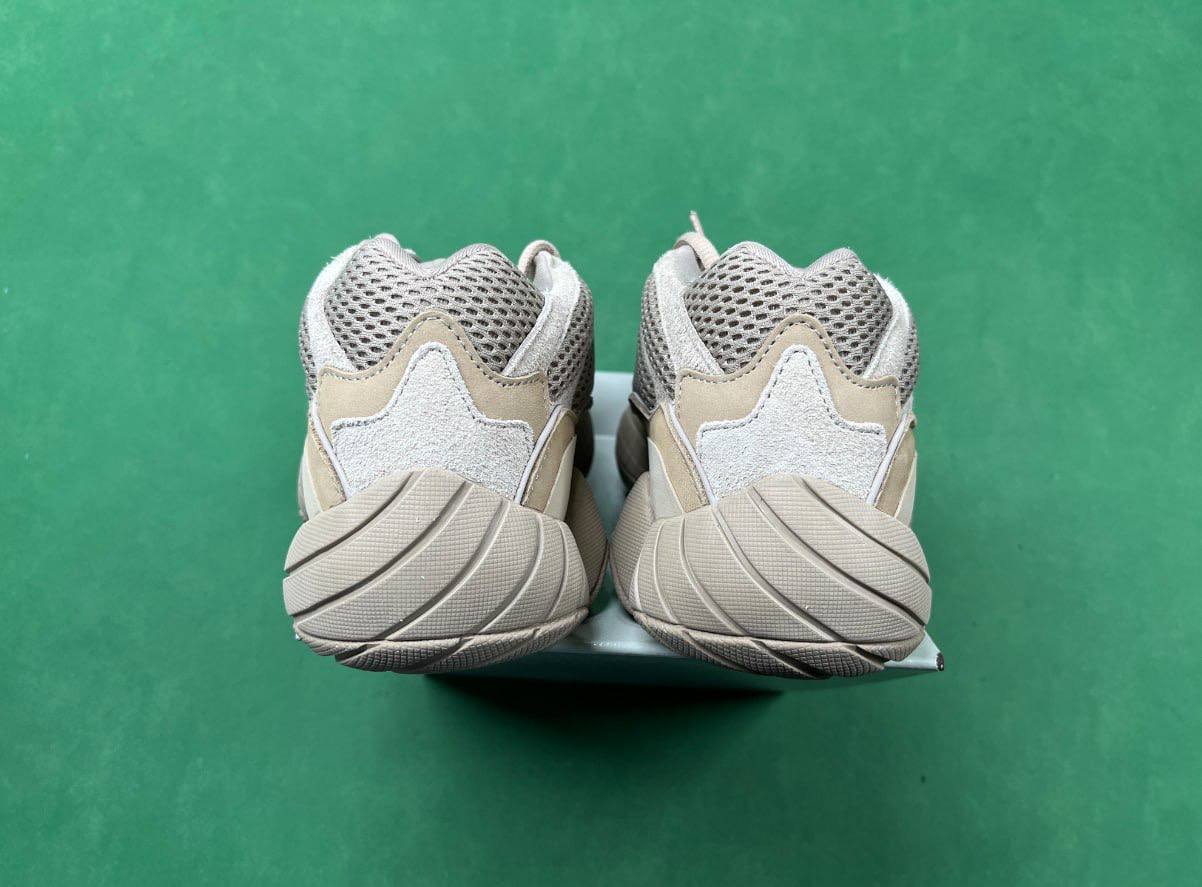 Yeezy 500 (+15 Colourways)