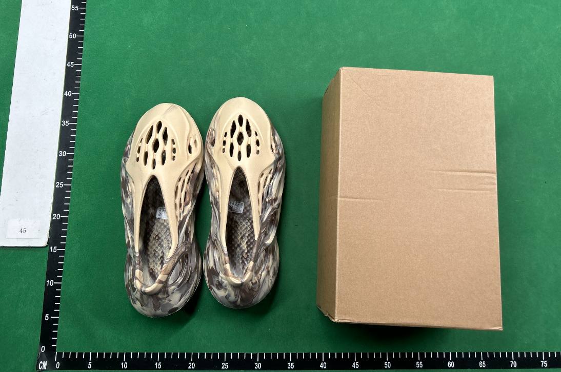 Yeezy Runner (+20 Colorways)